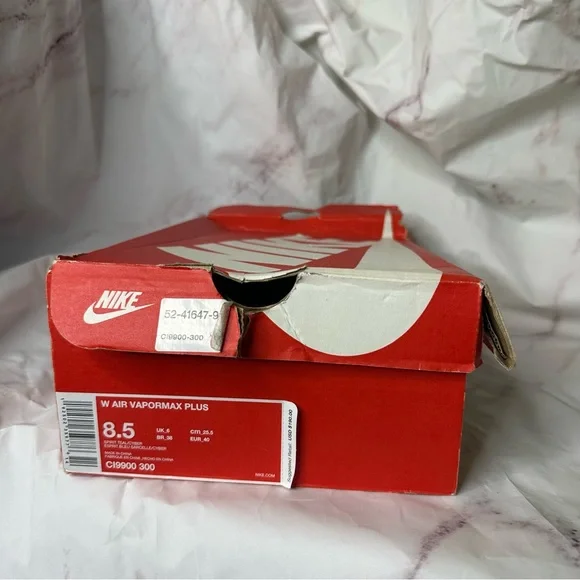 Nike Womens Vapor Max Lime Green and Teal Sneakers - Picture 9 of 9